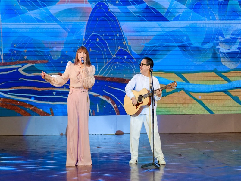 Thanh Hà thăng hạng nhan sắc nhờ Phương Uyên.