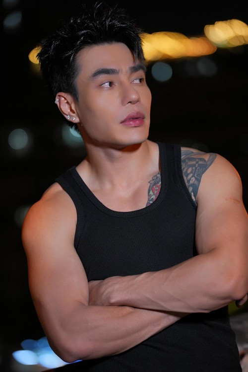 Lê Dương Bảo Lâm xin lỗi giữa ồn ào. “Tôi dạy con sai rồi tôi xin lỗi. Đúng là con hư tại cha mà", anh chia sẻ. Ảnh: FB Lê Dương Bảo Lâm.