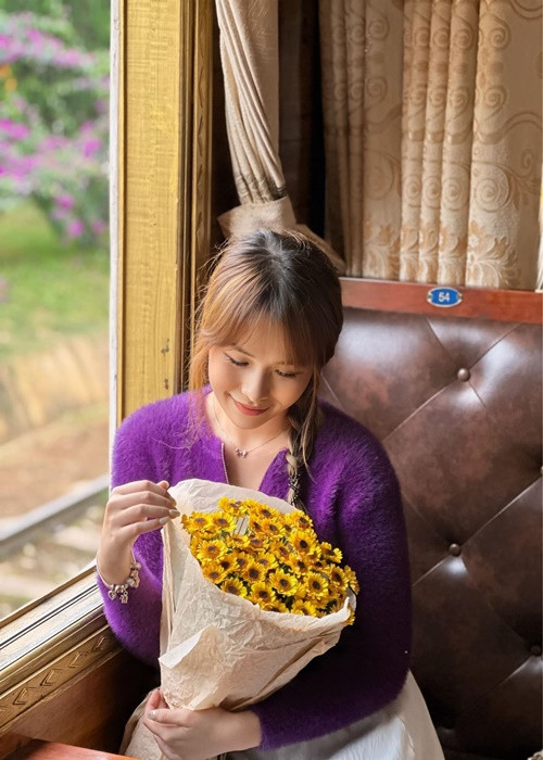 Nhan sắc của Khánh Trinh không thua kém một hot girl. Cô cao 1m72, có số đo ba vòng 94-64-99 cm. Ảnh: FB Khánh Trinh.