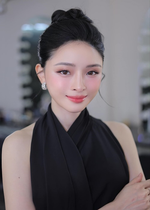 Người đẹp thi thoảng tham gia một số sự kiện giải trí.