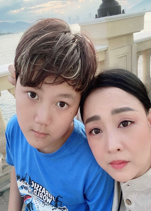 Mỹ Duyên không muốn con trai xuất hiện nhiều dù cậu nhóc thích đi sự kiện.