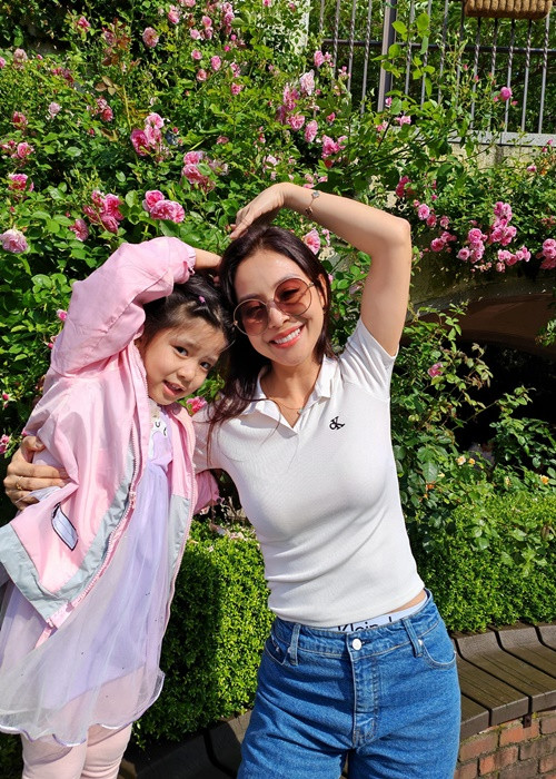 Bé Nấm - con gái út của Jennifer Phạm sinh năm 2020.