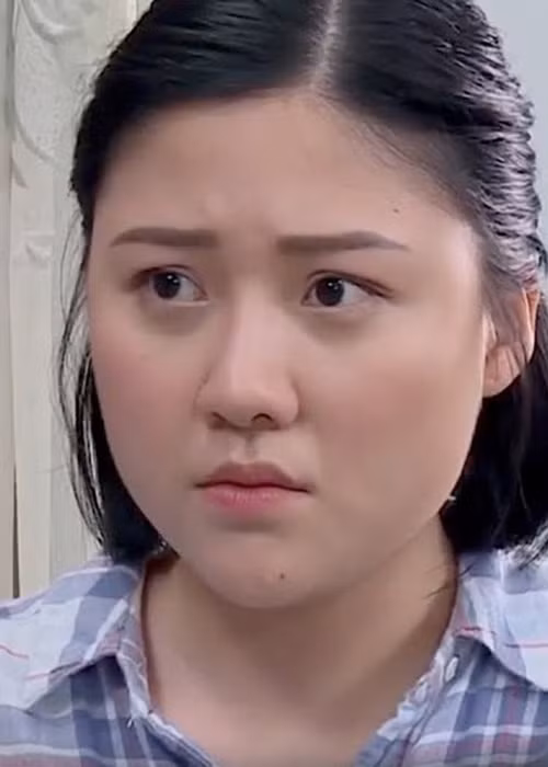 Thời điểm mới vào nghề, em gái Trấn Thành sở hữu vóc dáng khá mũm mĩm. Ảnh: Sức Khỏe Đời Sống.