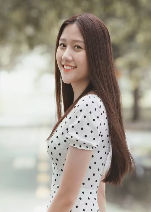 Nữ diễn viên Uyển Ân sinh năm 1999, là em gái của Trấn Thành. Ảnh: FB Uyển Ân.