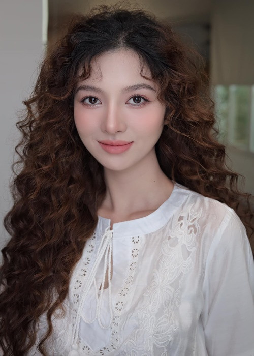 Gương mặt của Tuệ Như sau khi mang bầu trông tròn trịa hơn.