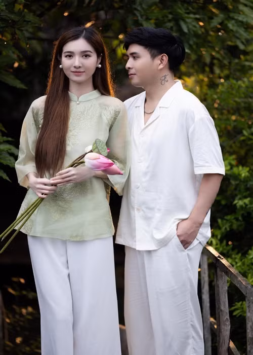 Tuệ Như ốm nghén, tăng 7 kg khi mang thai con trai đầu lòng.