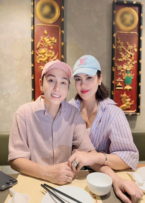 Vũ Luân và Phương Lê dính như hình với bóng. Ảnh: FB Vũ Luân.