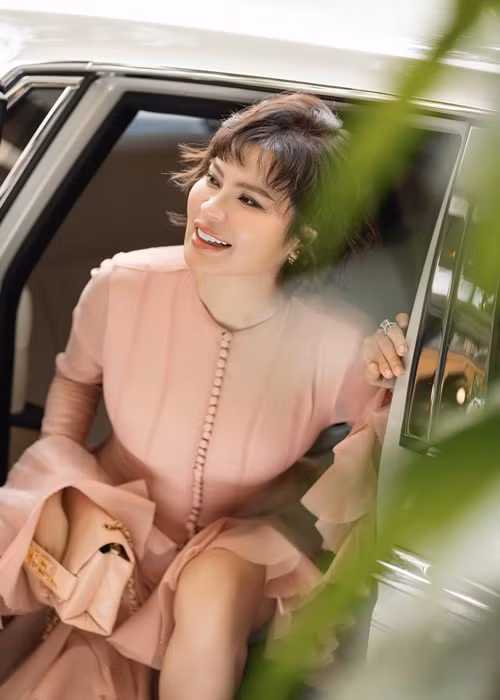 Phương Lê cho biết, cô muốn xây dựng hình ảnh khác biệt với quá khứ. Ảnh: FB Phương Lê.