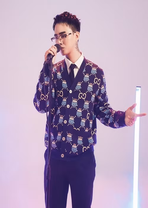 Tình yêu với Bảo Ngọc và tình thương với các con của bạn gái là động lực để ca sĩ Đạt G hoạt động nghệ thuật. Ảnh: FB Đạt G.