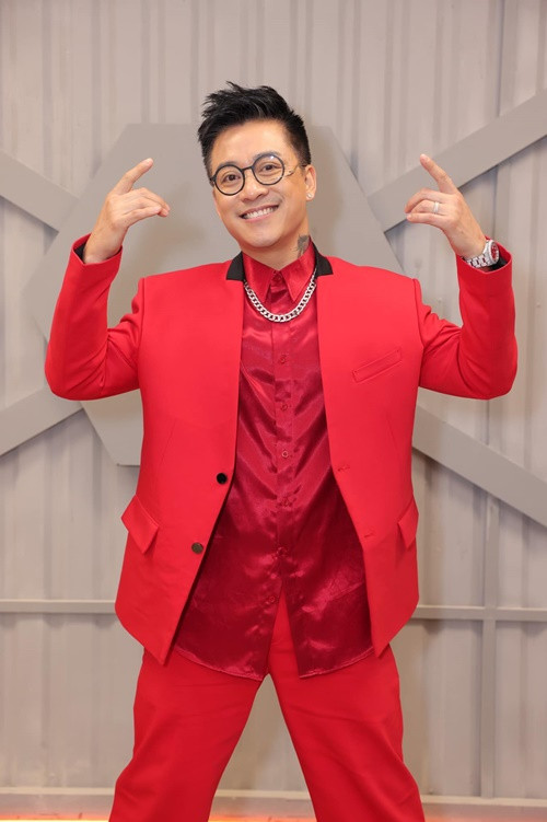 Tháng 8/2024, Tuấn Hưng bị chê mất giọng. Nam ca sĩ cho biết, anh coi bình luận của khán giả là động lực để cố gắng hơn. Ảnh: FB Tuấn Hưng.