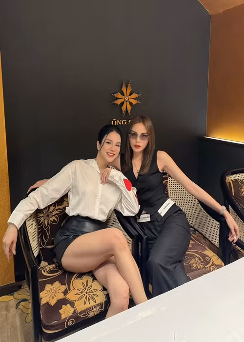 Diệp Lâm Anh từng là cô giáo dạy nhảy cho Kỳ Duyên. Ảnh: FB Kỳ Duyên.