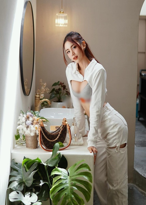 Nhan sắc của hot girl người Malaysia được nhiều cư dân mạng tán dương.