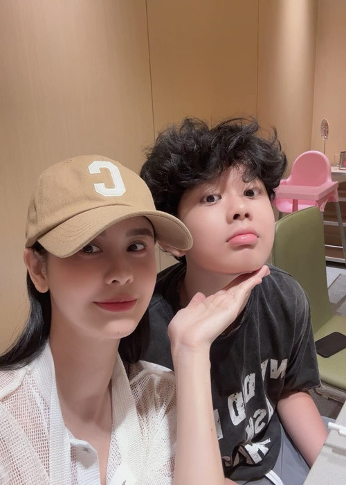 Năm 2012, Trương Quỳnh Anh sinh con trai đầu lòng.