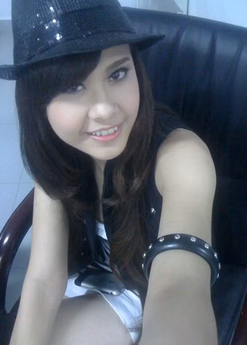 Ngày mới vào nghề, nữ ca sĩ sở hữu nhan sắc trẻ trung, ngọt ngào.