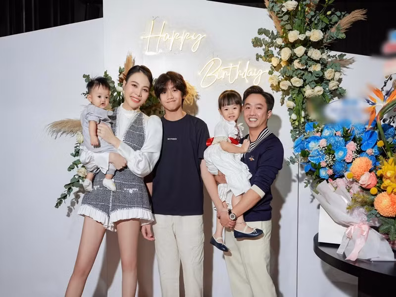 Nhiều năm qua, Đàm Thu Trang kinh doanh, không còn hoạt động trong showbiz. Ảnh: FB Cường Đô la.