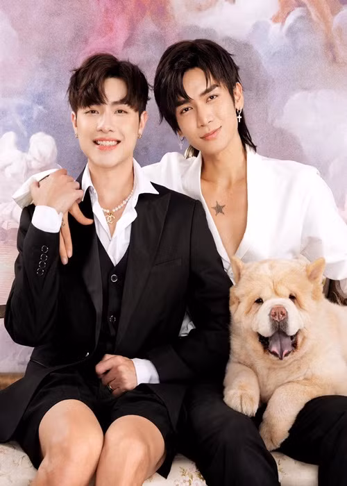 Cặp đôi đồng giới BB Trần - Quang Lâm vừa kỷ niệm 11 năm hẹn hò. Ảnh: FB BB Trần.