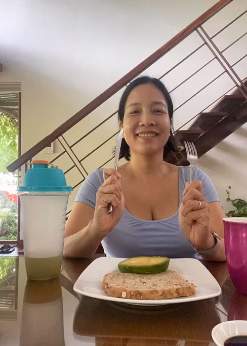 Mỹ Linh ăn uống đơn giản tại nhà. Ảnh: FB Mỹ Linh.