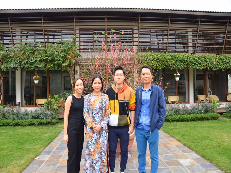 Cuoc song cua diva My Linh trong biet thu nha vuon 10.000m2