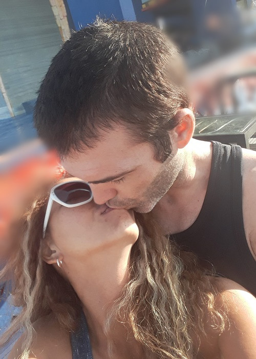 Thúy Uyên tiết lộ, vợ chồng cô có nhiều cách giữ lửa hôn nhân như cùng nhau đi du lịch, cùng nấu cơm, làm việc nhà.