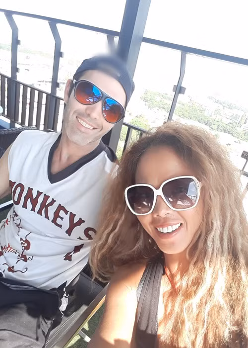 Nữ ca sĩ không cần bạn đời tặng những thứ gì đắt tiền, thay vào đó chỉ cần chồng để ý trong đời sống hàng ngày cô thiếu món gì và tặng cho cô.