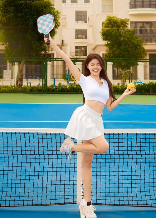 Hoa hậu Du lịch Việt Nam 2024 Phạm Thị Ngọc Quỳnh cũng tung bộ ảnh trên pickleball. Ảnh: FB Ngọc Quỳnh.