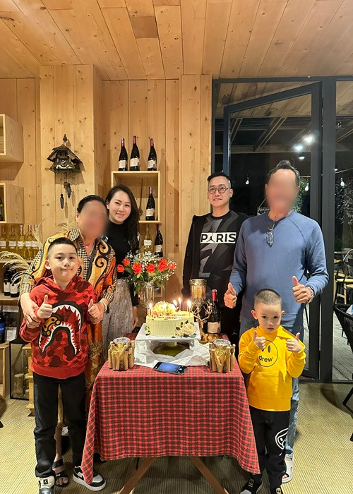 Nữ người mẫu chọn rời xa showbiz Việt sau khi lấy chồng, sinh con. Ảnh: FB Ngọc Thạch.