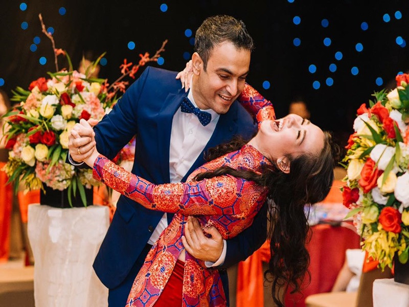 Năm 2023, doanh nhân Vikas hỗ trợ 5 tỷ cho Võ Hạ Trâm làm MV mới.