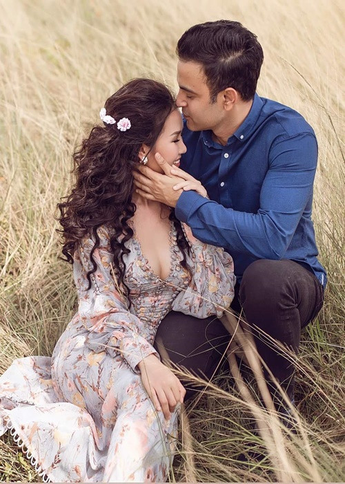 Theo Vietnamnet, chồng Võ Hạ Trâm là chủ tịch một công ty chuyên về đá hoa cương nổi tiếng.