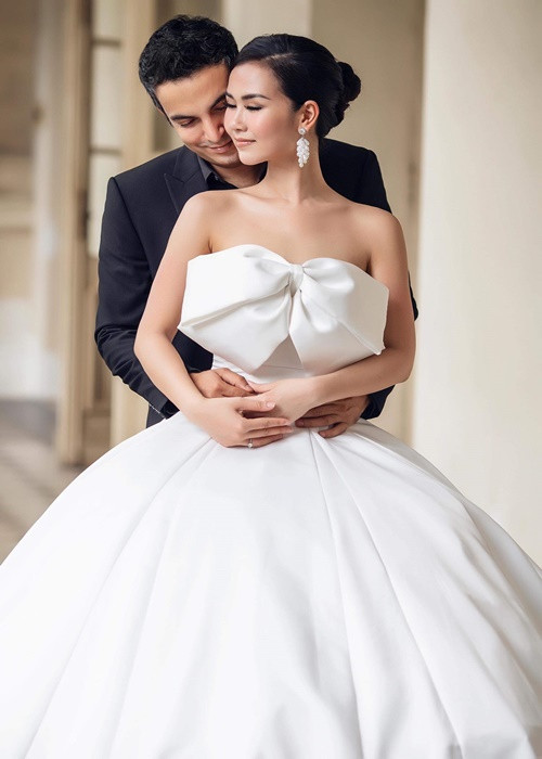 Võ Hạ Trâm chia sẻ, chồng cô tự gây dựng sự nghiệp, từng phải bắt đầu lại sau khi mất tất cả.