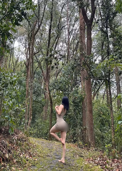 Tiêu Nữ hiện tại vẫn kiên trì tập luyện mỗi ngày, không ngừng thử thách bản thân và luôn duy trì tình yêu dành cho gym.