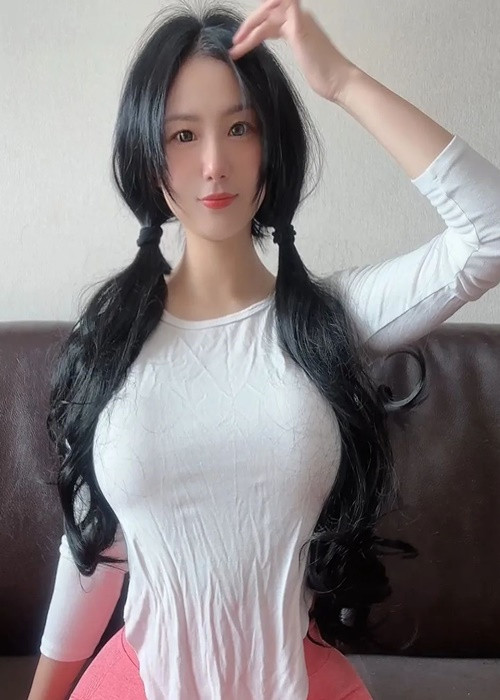 Hot girl phòng gym trở thành hình mẫu cho nhiều phụ nữ muốn sở hữu thân hình đẹp và có sức hút cá nhân.