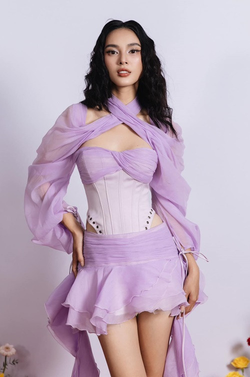 Quỳnh Lương ngày càng quyến rũ kể từ khi yêu thiếu gia kém tuổi. Ảnh: FB Quỳnh Lương.