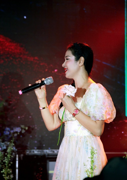 Nữ diễn viên có cuộc sống bình yên bên con trai.