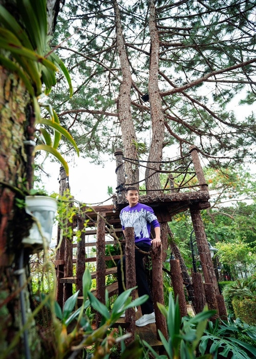 Sau ồn ào, Mr Đàm không xuất hiện biểu diễn trong những chương trình anh nhận trước đó.