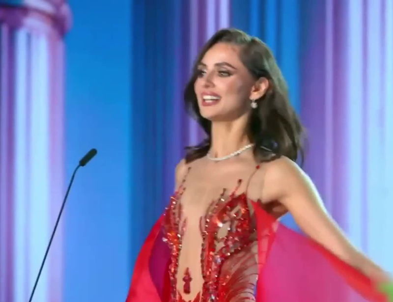 Anastasiia Panova cuối cùng cũng hoàn thành phần trình diễn. Ảnh: Vietnamnet.