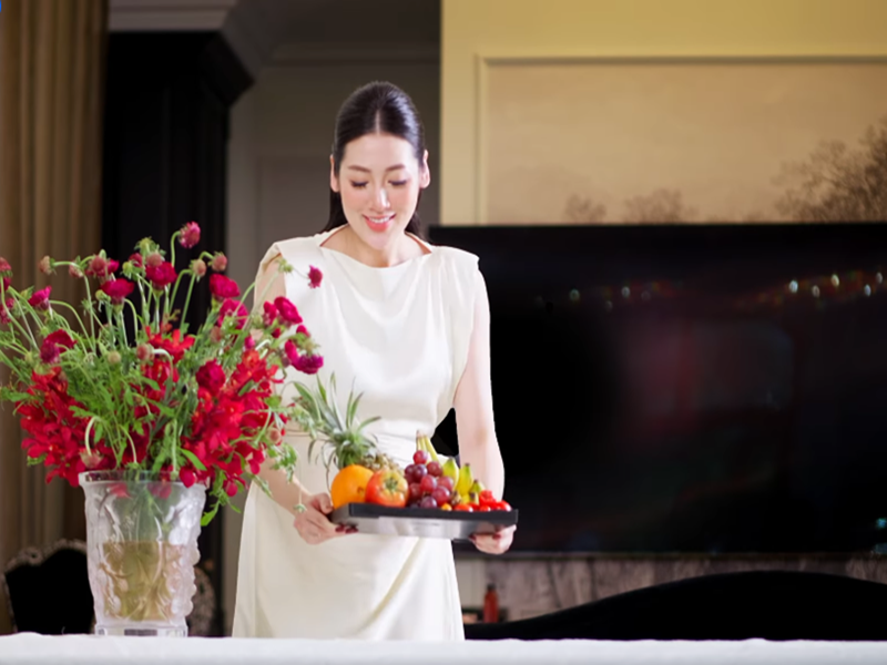 Tú Anh chia sẻ hình ảnh vui vẻ làm nội trợ. Ảnh: FB Tú Anh.