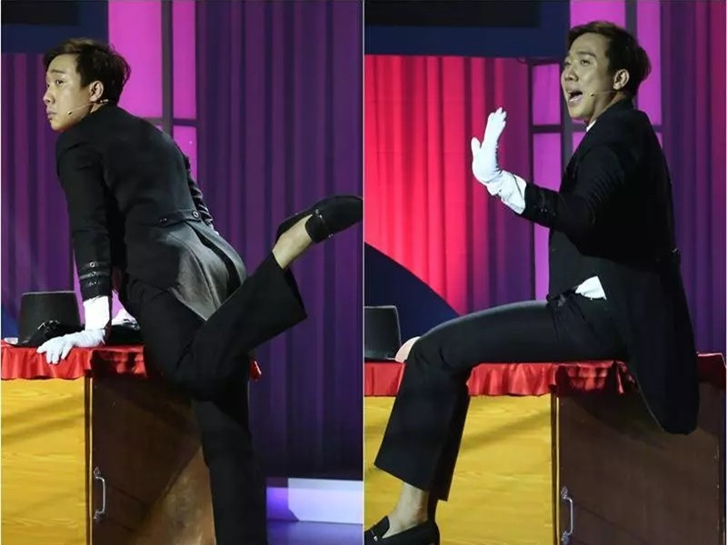 Trấn Thành cũng là sao Việt gặp sự cố trang phục trên truyền hình. Trong chương trình Ai cũng bật cười năm 2017, khi đá chân rồi ngồi lên bàn, anh bị rách quần. Ảnh: Thời Đại Plus.