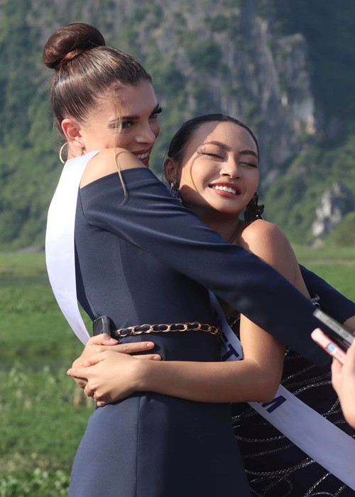 Đại diện Việt Nam ghi điểm nhờ sự thân thiện. Ảnh: FB Bùi Xuân Hạnh.