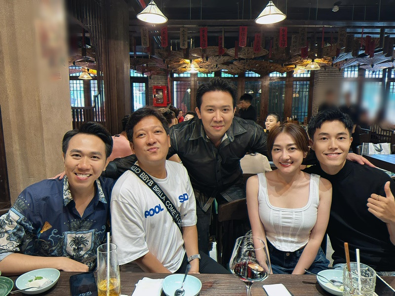 Phương Lan từng chia sẻ: “Nếu chọn sự nghiệp thì tôi sẽ không có Phan Đạt. Nhưng nếu chọn Phan Đạt thì tôi có cả hai, ngại gì mà mình không chọn Đạt. Người đàn ông chịu đứng sau để hỗ trợ mình mọi thứ trong công việc thì không dễ dàng gì”. Ảnh: FB Phương Lan.