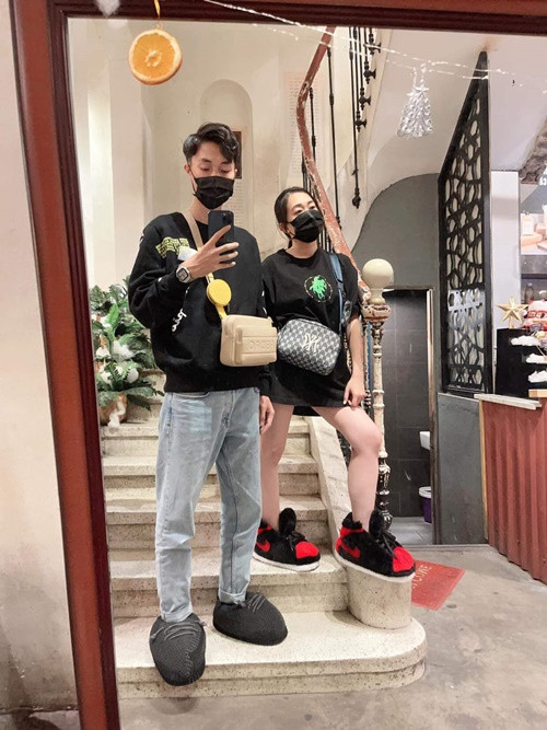 Khi sống chung, cặp đôi thuê một căn nhà với giá hơn 10 triệu/tháng. Cả hai gặp khó khăn về kinh tế, có lúc chỉ còn 128 nghìn đồng trong túi. Sau đó, Phương Lan và Phan Đạt cũng vượt qua khó khăn. Ảnh: FB Phương Lan.