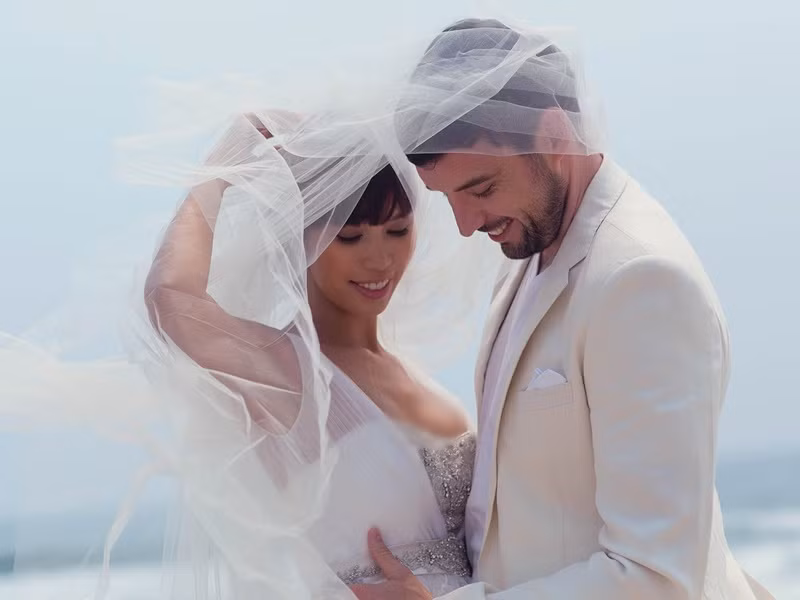 Trong cuộc phỏng vấn với Infonet, Hà Anh chia sẻ, việc kết hôn với Olly là lựa chọn đúng đắn không phải vì cô coi thường tiền bạc hay đại gia, mà vì cô nghĩ người đàn ông mình lựa chọn phù hợp với nhu cầu cuộc sống của mình. Ảnh: FB Hà Anh.