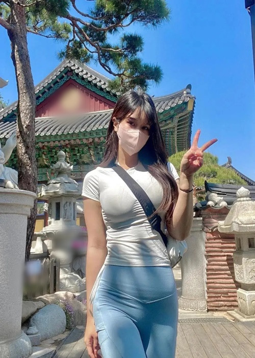 Hot girl xinh đẹp được truyền thông Trung Quốc chú ý. Ảnh: Sohu.