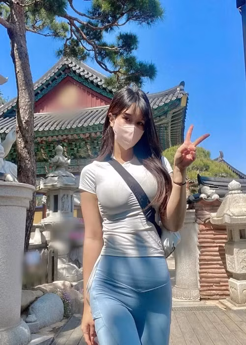 Hot girl xinh đẹp được truyền thông Trung Quốc chú ý. Ảnh: Sohu.