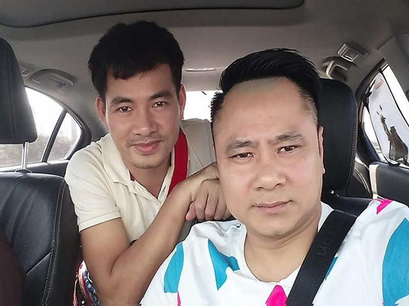 Tự Long và Xuân Bắc không ít lần giận nhau. Tuy nhiên, để có được tình bạn thân thiết như ngày hôm nay, cả hai “nhiều lúc phải nhịn nhau như nhịn cơm sống để cùng chờ cơm chín”. Ảnh: Công Lý.