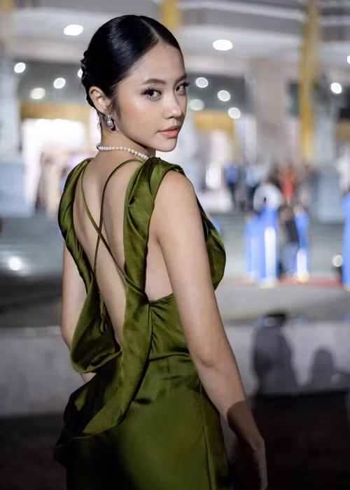 "Nàng Tấm" sinh năm 1995, sở hữu gương mặt khá "Tây", thân hình gợi cảm. Ảnh: FB Rima Thanh Vy.