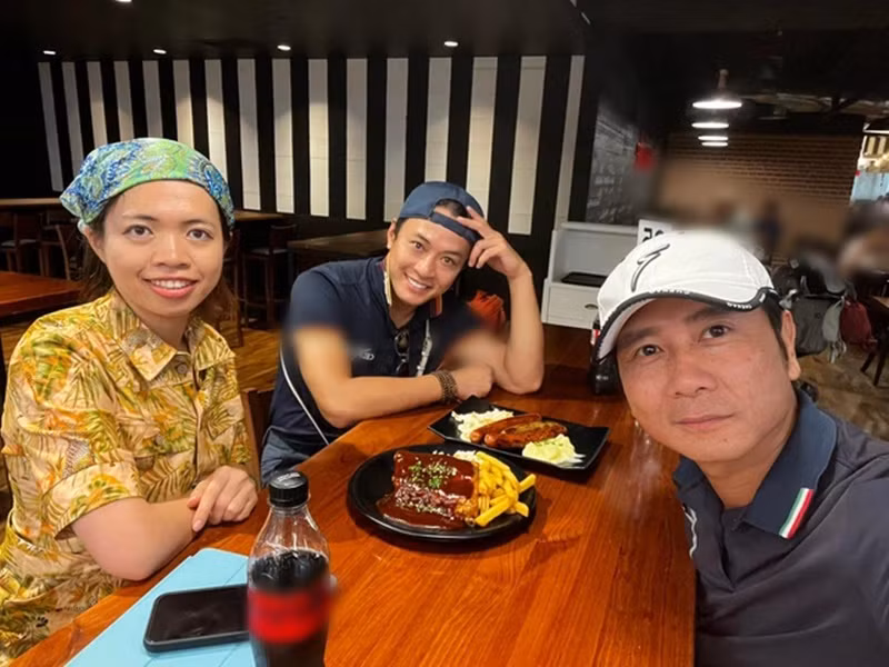 Theo Gia Đình Xã Hội, chị Trần Trà My - người hỗ trợ pháp lý cho Hồng Đăng - Hồ Hoài Anh trong vụ việc ở Tây Ban Nha năm 2022, chia sẻ trên trang cá nhân, vào tháng 7/2024, Tòa án Palma de Mallorca (Tây Ban Nha) đã gửi cho hai nghệ sĩ thông báo về quyết định lưu hồ sơ và đình chỉ vụ án có điều kiện do không tìm được bằng chứng chứng minh hành vi phạm tội. Ảnh: Gia Đình Xã Hội.