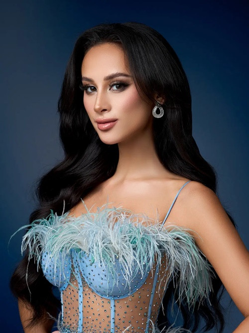 Đại diện New Zealand - Franki Russell có bố là người New Zealand, mẹ là người Philippines. Ảnh: Miss Cosmo.