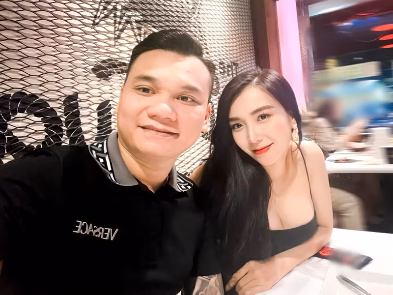 Thảo Bebe - vợ Khắc Việt là một trong những mỹ nhân Việt sở hữu vòng một trên một mét. Ảnh: FB Thảo Bebe.