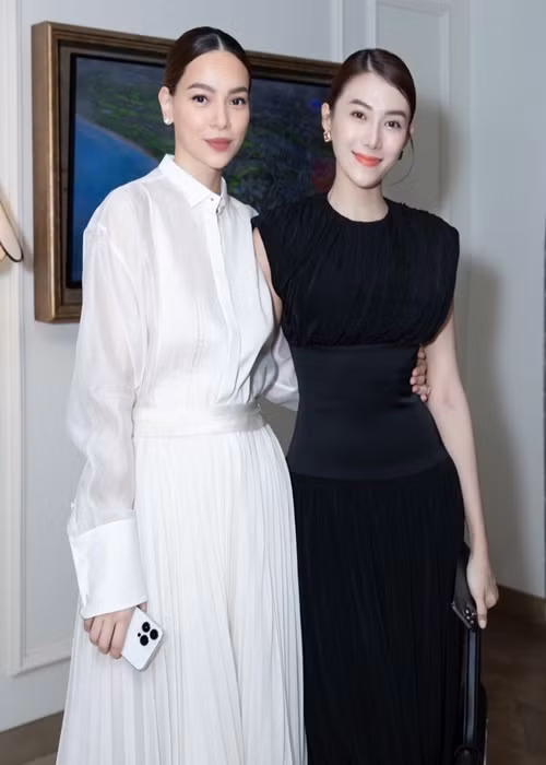 Sau The Face Vietnam 2016, Lê Hà giữ mối quan hệ thân thiết với huấn luyện viên Hồ Ngọc Hà.