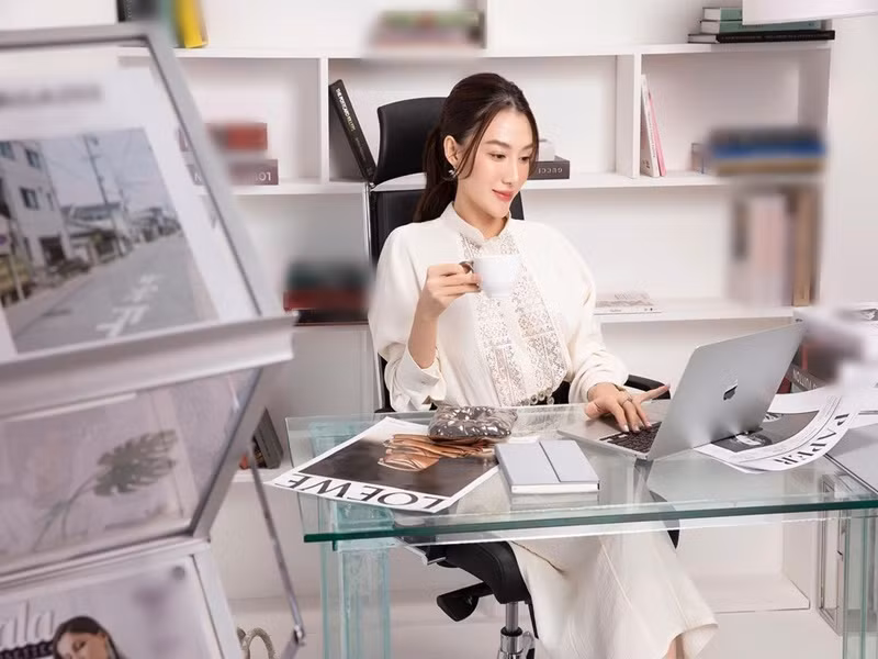 Lê Hà hiện tại có cuộc sống sang chảnh.